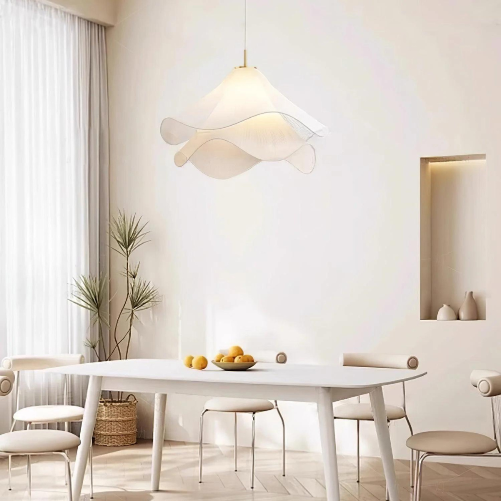 SerenityGlow luxe designlamp met modern en elegant ontwerp – sfeervolle verlichting die stijl en warmte toevoegt aan elke kamer.