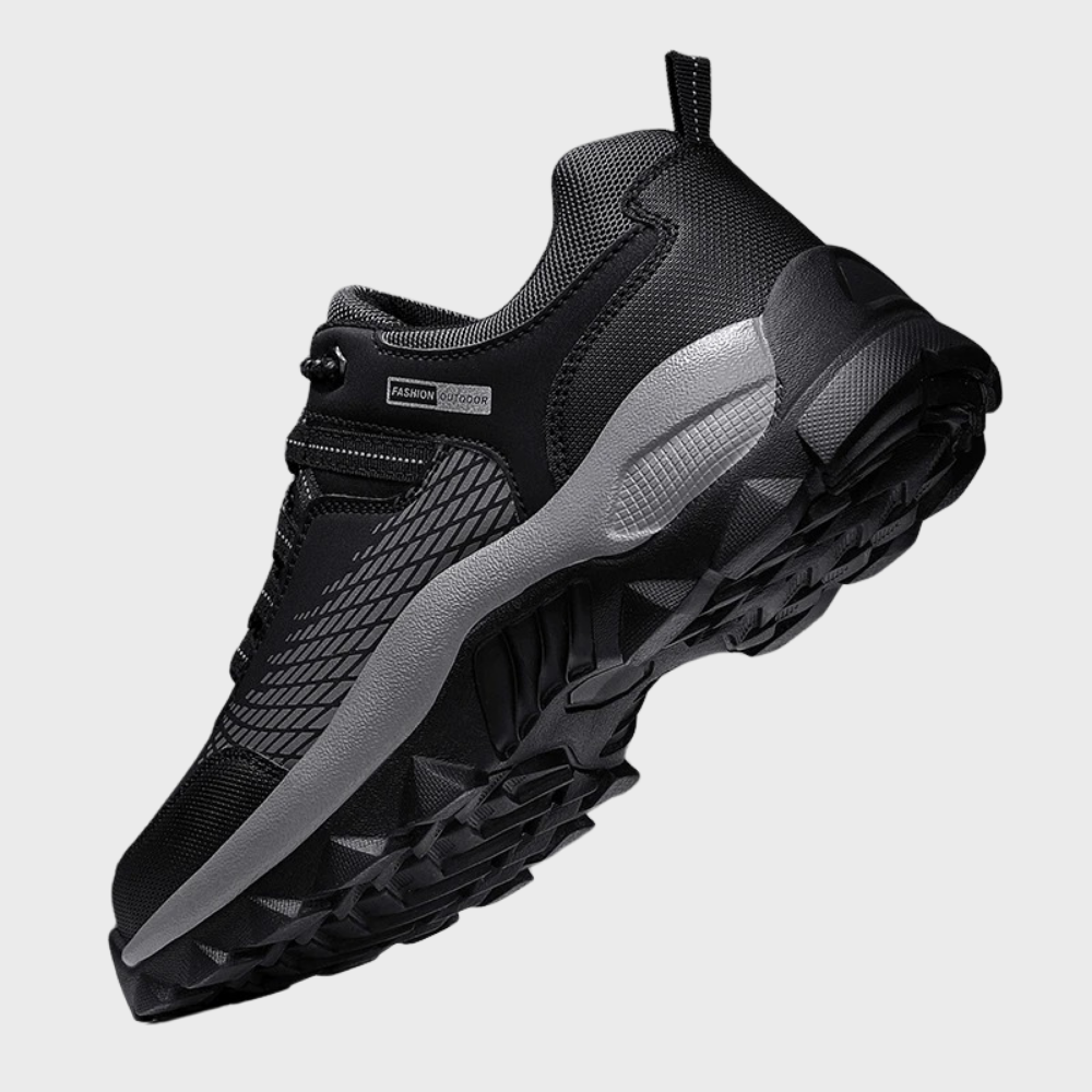 Theodor comfortabele zomerse wandelschoenen voor mannen van ademend, slijtvast materiaal met ondersteunende pasvorm en stevige gripzool.