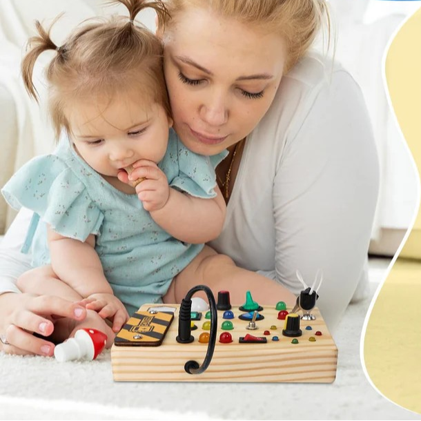 Montessori peuter drukbord van hout – educatief sensorisch speelgoed met 27 LED-lampjes voor kinderen van 1 tot 6 jaar, bevordert fijne motoriek en logisch denken.