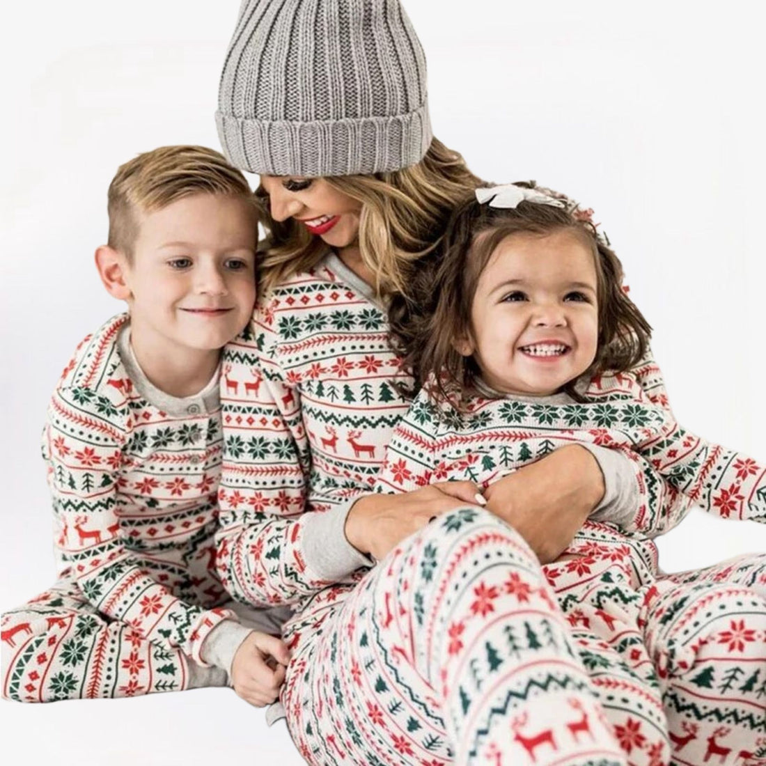 SantaSleep gezins kerstpyjama set – zachte, comfortabele stof, feestelijk ontwerp en perfecte match voor gezellige kerstnachten.