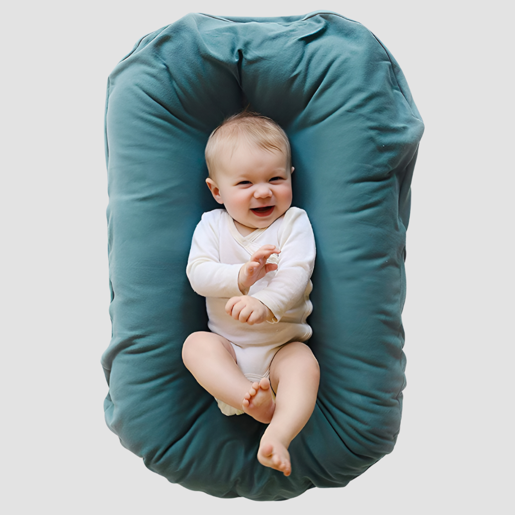 SnugiNest babynest – zacht en ademend nestje dat comfort en veiligheid biedt, ergonomisch design voor geborgen slaap van pasgeborenen.