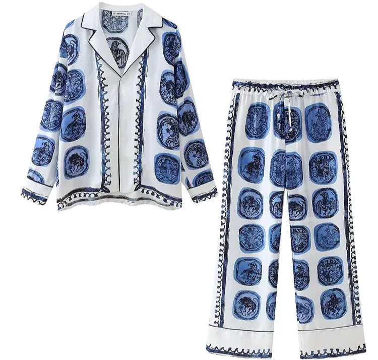 Noor loungewear set voor dames – comfortabele en stijlvolle tweedelige set van zachte stof, ideaal voor ontspannen dagen thuis of casual outings.