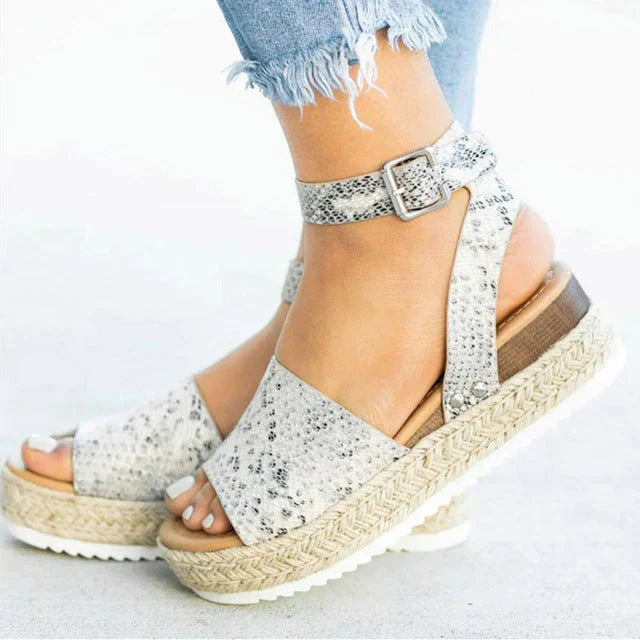 Luna Slip-on Sandalen