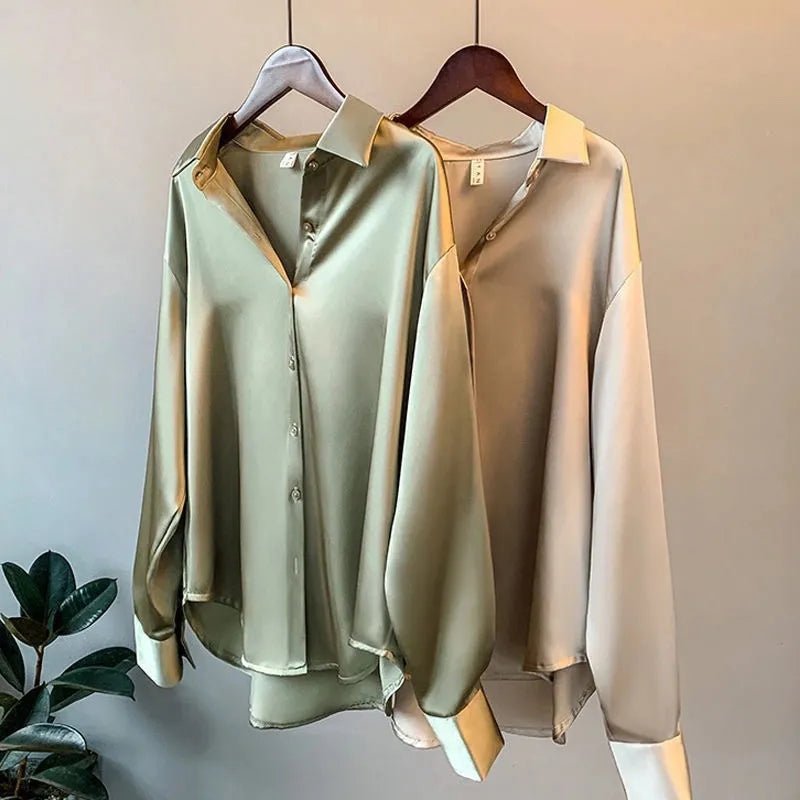 Camicia – Luxe satijnen blouse voor dames, met een vloeiende pasvorm en verfijnde glans voor een elegante look.