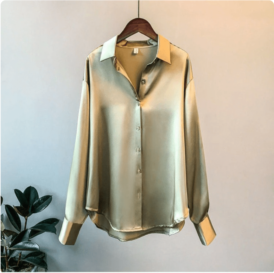 Camicia – Luxe satijnen blouse voor dames, met een vloeiende pasvorm en verfijnde glans voor een elegante look.