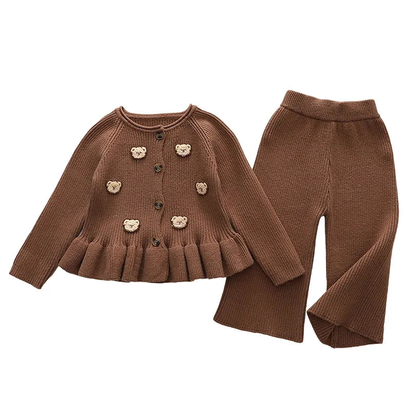 MiniCuddle meisjes tweedelige winterset met schattige beertjesprint, gemaakt van warme en zachte stof – comfortabele en knusse outfit voor koude dagen.