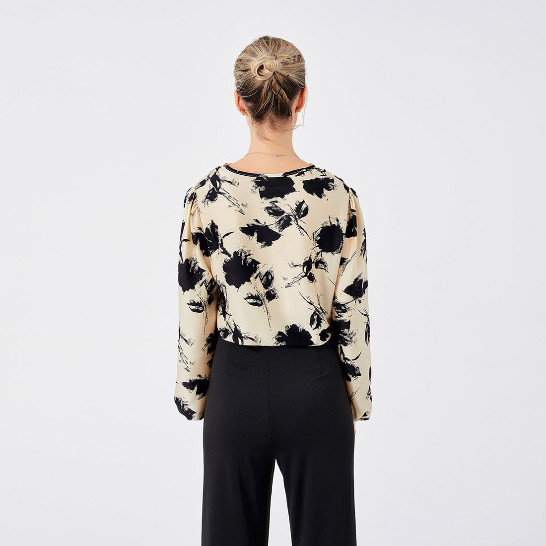 Elegante damesblouse met print, stijlvolle en modieuze top voor dagelijks gebruik of chique gelegenheden, met een verfijnd ontwerp voor een vrouwelijke uitstraling.
