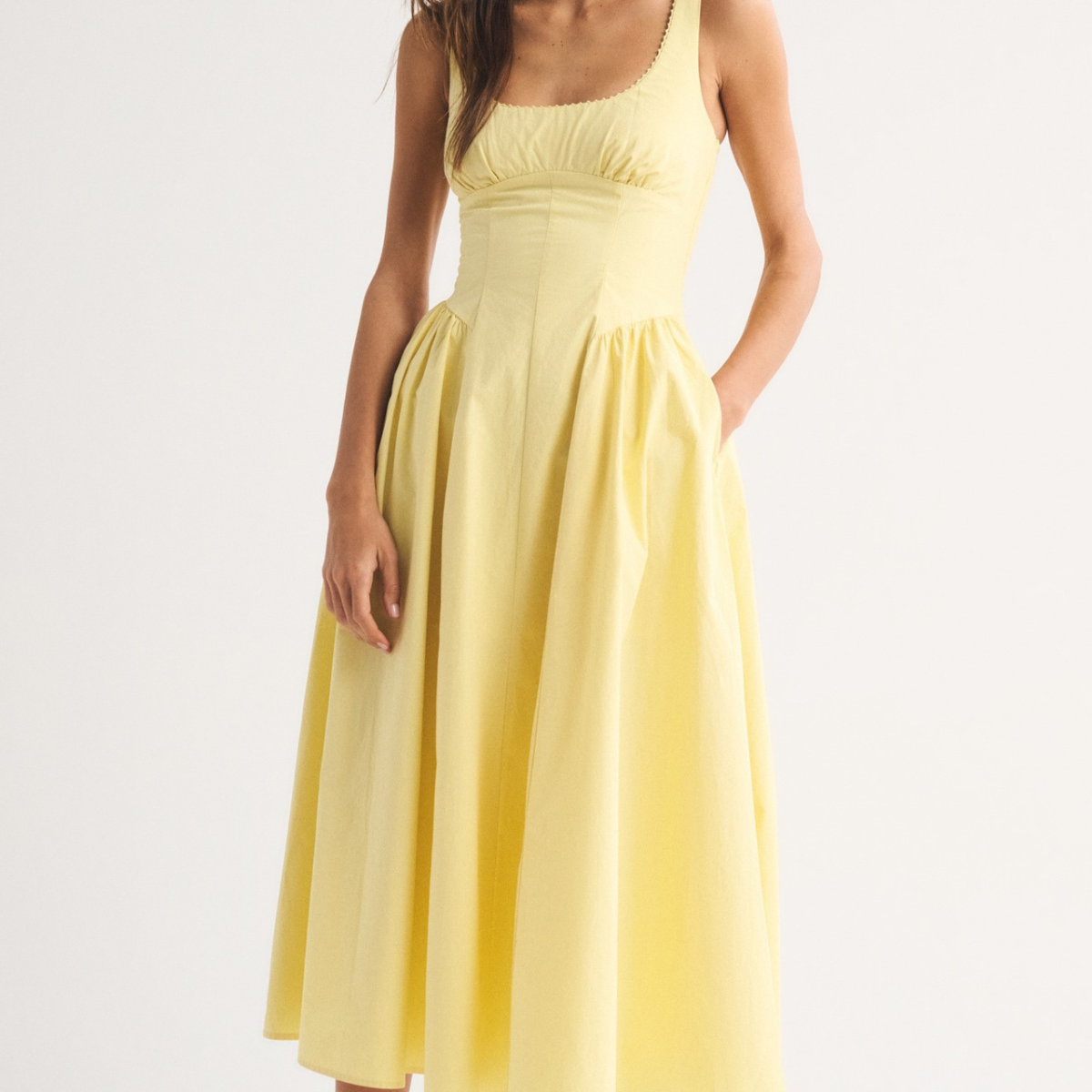 Midi Jurk met Polkadot Print en Uitlopende Rok