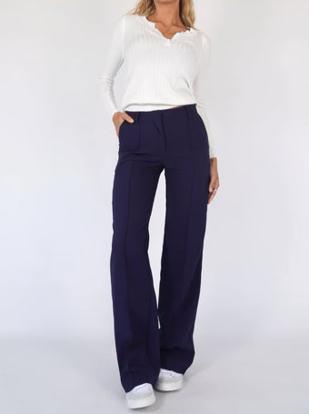 Jill High-Waist Pantalon – Elegante en comfortabele damesbroek met hoge taille, ideaal voor een chique en verfijnde look.