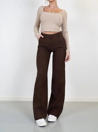Jill High-Waist Pantalon – Elegante en comfortabele damesbroek met hoge taille, ideaal voor een chique en verfijnde look.
