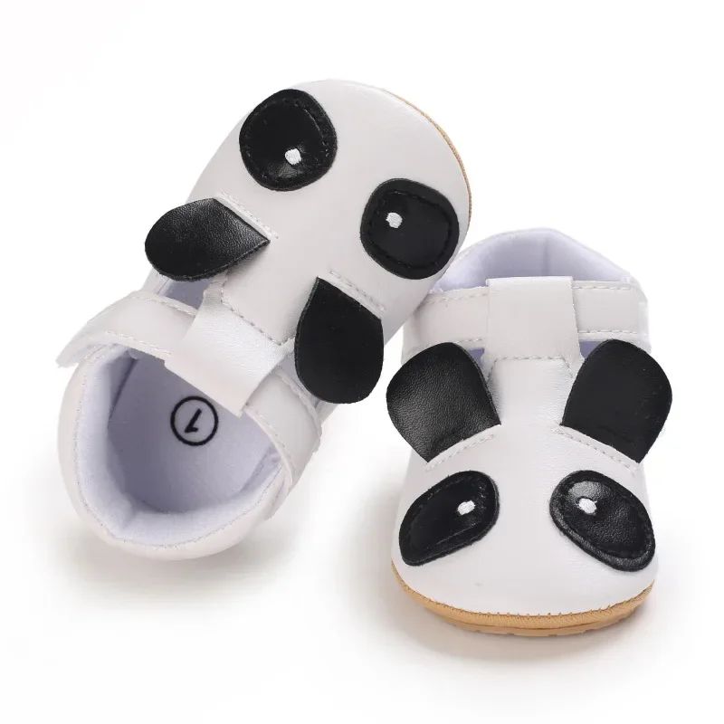 LittleSteps babyschoentjes met dierenprint – zachte, comfortabele en veilige schoentjes voor kleine voetjes, ideaal voor dagelijks gebruik en speelse momenten.