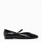 Zwarte Stijlvolle ballerina’s voor dames met een bandje over de voet en een trendy vierkante neus, perfect voor zowel casual als chique looks.