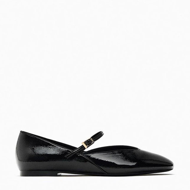 Zwarte Stijlvolle ballerina’s voor dames met een bandje over de voet en een trendy vierkante neus, perfect voor zowel casual als chique looks.