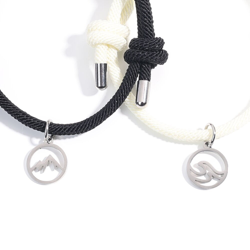 MagniLove koppelarmband voor stellen – stijlvolle verstelbare armband met magnetische connectie, duurzaam materiaal en comfortabel draagbaar.