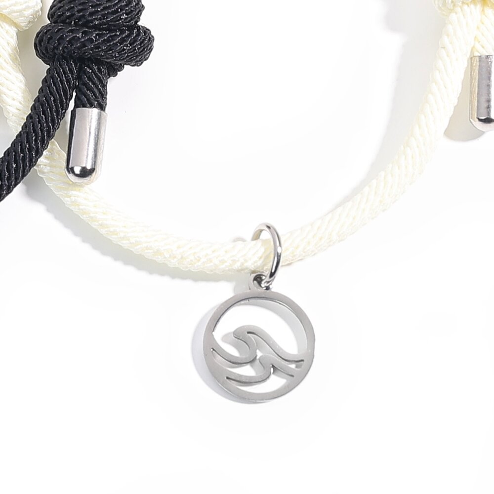 MagniLove koppelarmband voor stellen – stijlvolle verstelbare armband met magnetische connectie, duurzaam materiaal en comfortabel draagbaar.