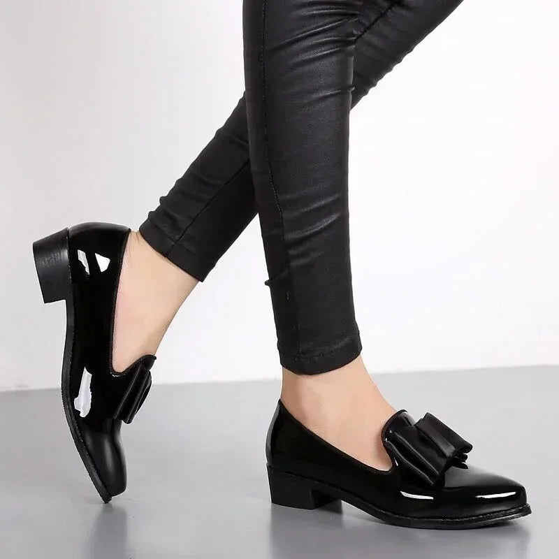 Elvya elegante dames loafers – stijlvolle en comfortabele leren schoenen met verfijnd design, geschikt voor werk, casual en speciale gelegenheden.