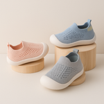 LittleSteps stevige kindersneakers met antislipzool – comfortabele en veilige schoenen voor dagelijks gebruik en actieve speelmomenten.
