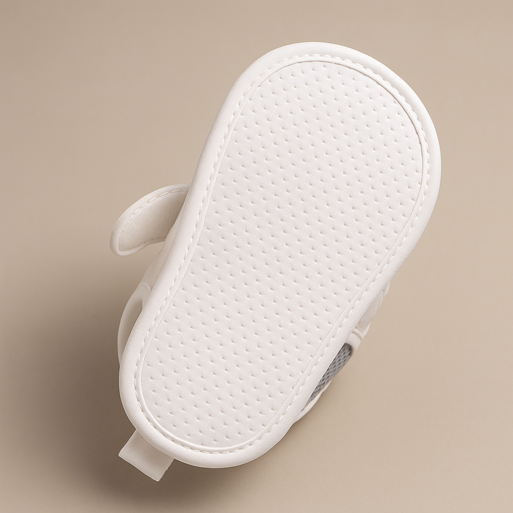 HappyFeet baby zomersandalen – lichtgewicht, ademend materiaal met antislipzool voor veilige en comfortabele eerste stapjes.