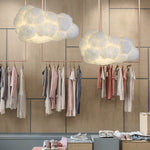 CloudLight moderne witte hanglamp met twee kappen, stijlvol en eigentijds design – ideaal voor sfeervolle verlichting in woonkamer, keuken of eetkamer.