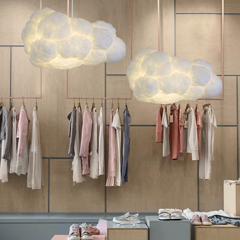 CloudLight moderne witte hanglamp met twee kappen, stijlvol en eigentijds design – ideaal voor sfeervolle verlichting in woonkamer, keuken of eetkamer.