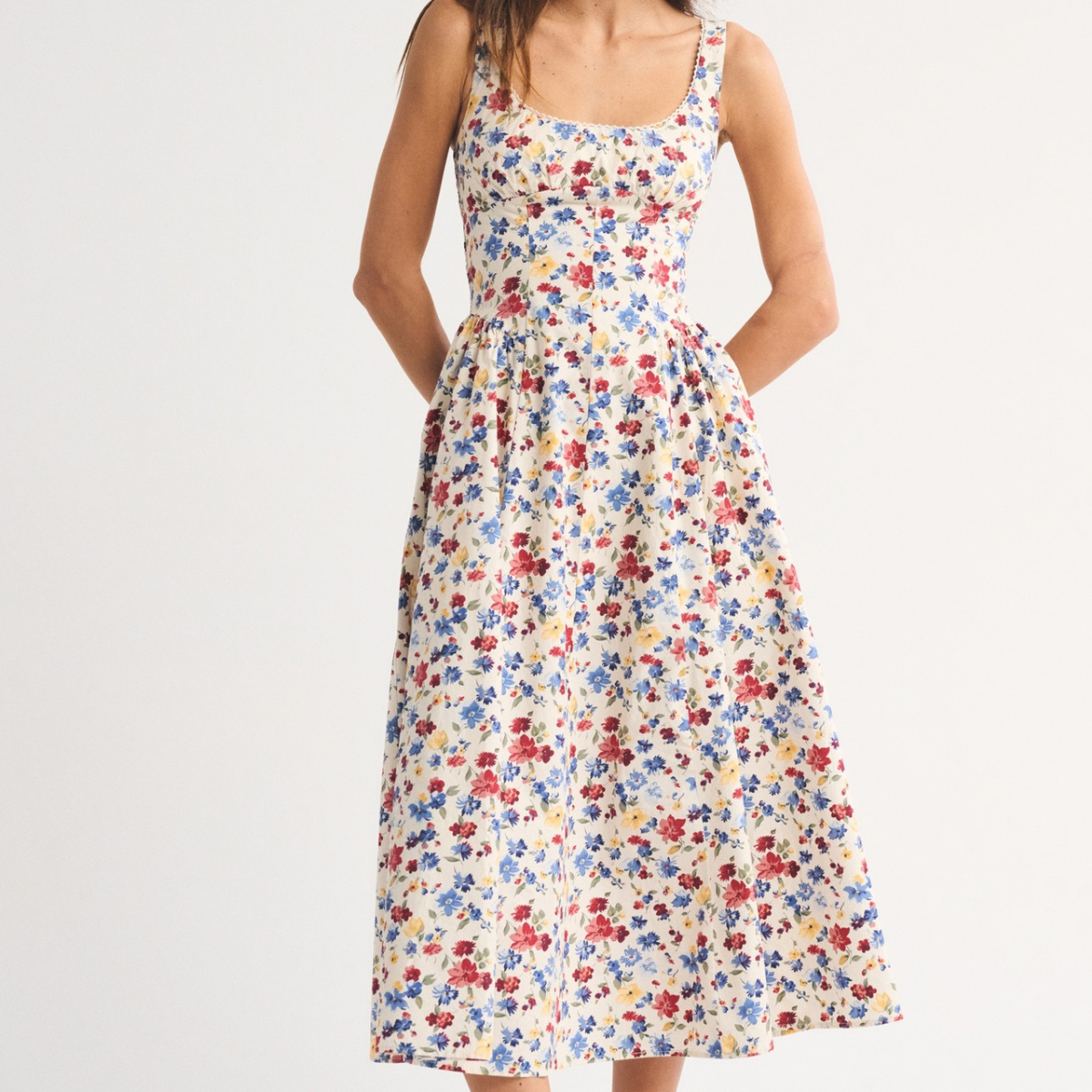 Midi Jurk met Polkadot Print en Uitlopende Rok