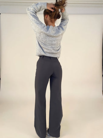Jill High-Waist Pantalon – Elegante en comfortabele damesbroek met hoge taille, ideaal voor een chique en verfijnde look.