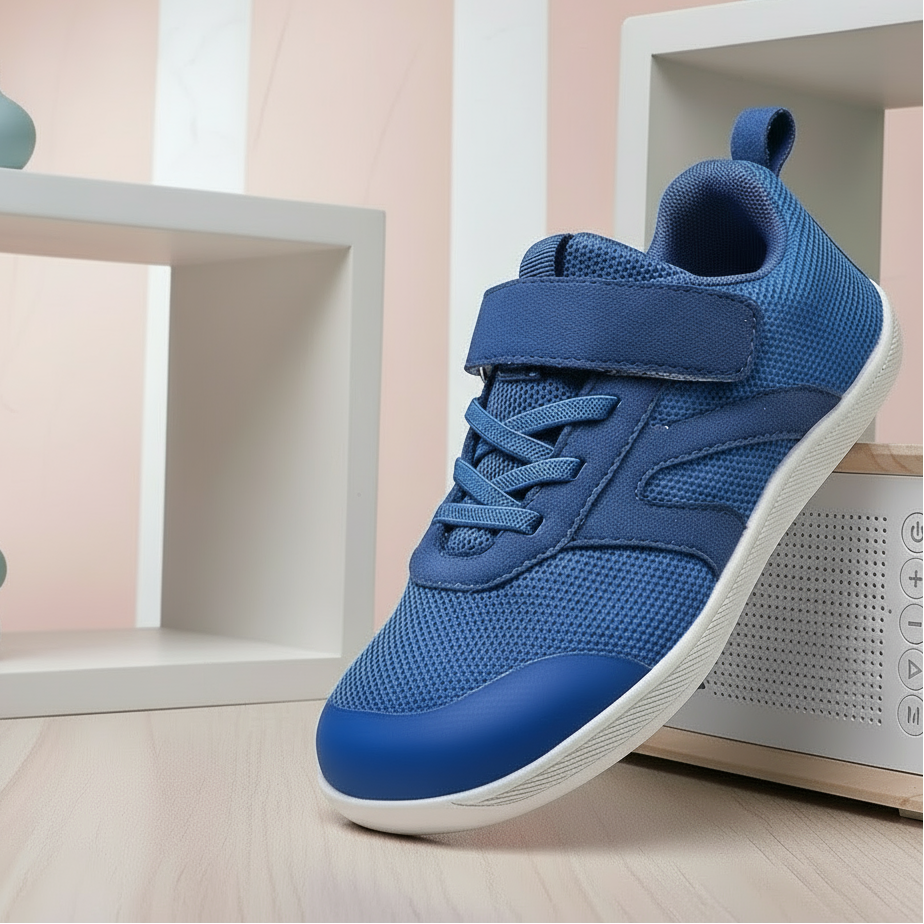 FlexiFeet antislip barefoot kinderschoenen – flexibele, ademende materialen met veilige gripzool voor natuurlijke voetbeweging en comfortabel speelplezier.