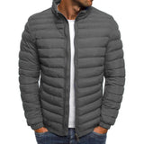 Stijlvolle heren pufferjas in diverse kleuren – warme isolatie, waterafstotend materiaal en comfortabele winterpasvorm.