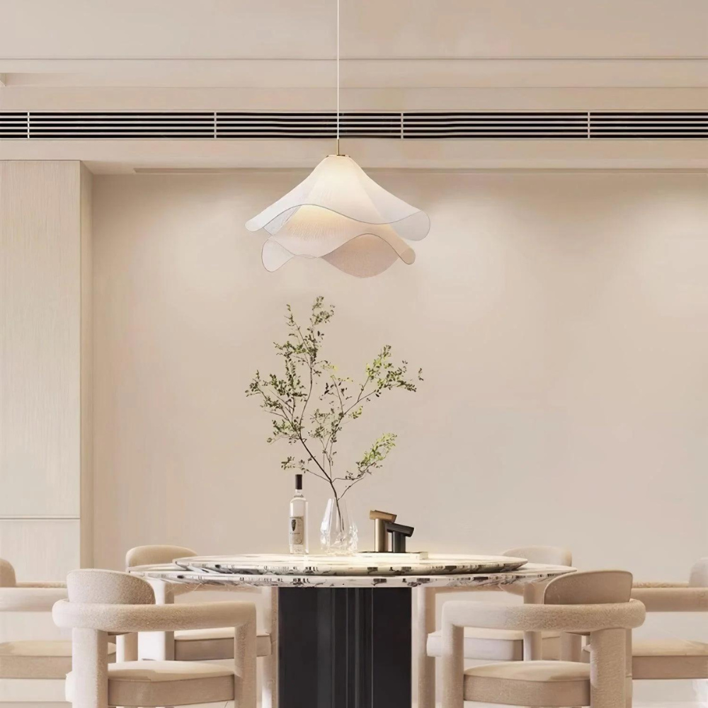 SerenityGlow luxe designlamp met modern en elegant ontwerp – sfeervolle verlichting die stijl en warmte toevoegt aan elke kamer.