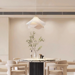 SerenityGlow luxe designlamp met modern en elegant ontwerp – sfeervolle verlichting die stijl en warmte toevoegt aan elke kamer.