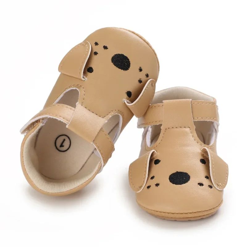 LittleSteps babyschoentjes met dierenprint – zachte, comfortabele en veilige schoentjes voor kleine voetjes, ideaal voor dagelijks gebruik en speelse momenten.