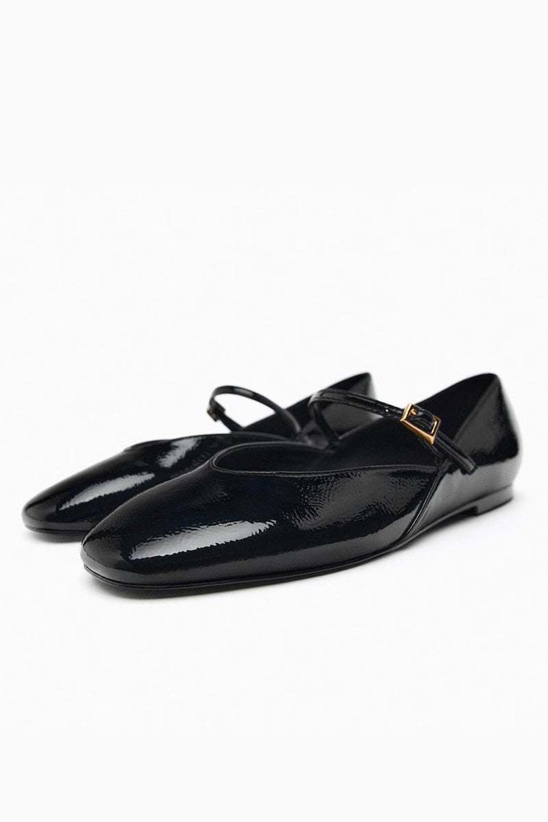 Zwarte Stijlvolle ballerina’s voor dames met een bandje over de voet en een trendy vierkante neus, perfect voor zowel casual als chique looks.