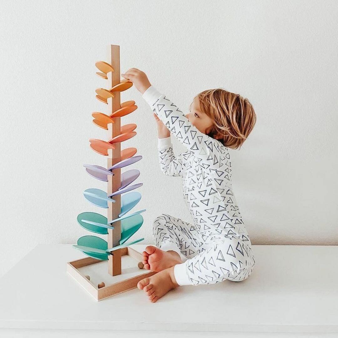 Montessori interactieve geluidsboom – educatief regenboog murmur toren speelgoed voor kinderen, duurzaam hout en stimuleert zintuigen en concentratie.