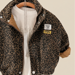 LittleSavannah luipaardprint jas voor kids – stijlvolle en warme kinderjas met trendy dierenprint, perfect voor dagelijks gebruik in herfst en winter.