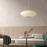 Solenne lamp – elegante verlichting met warme lichtval en chique ontwerp, creëert een sfeervolle ambiance voor woon- en slaapkamer.