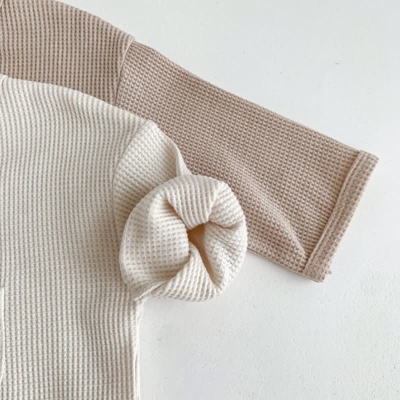 BearHug gebreide trui en broek set met schattig berenmotief voor baby’s – warme, zachte en comfortabele outfit voor dagelijks gebruik en koude dagen.
