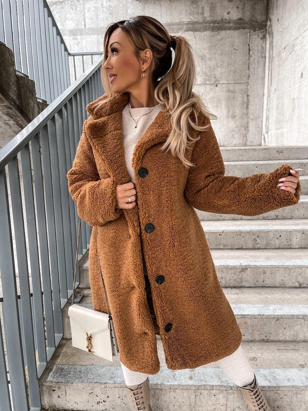 Luvana dames elegante teddy jas in diverse kleuren – zachte, warme teddy stof, comfortabele pasvorm en chique, tijdloze uitstraling.