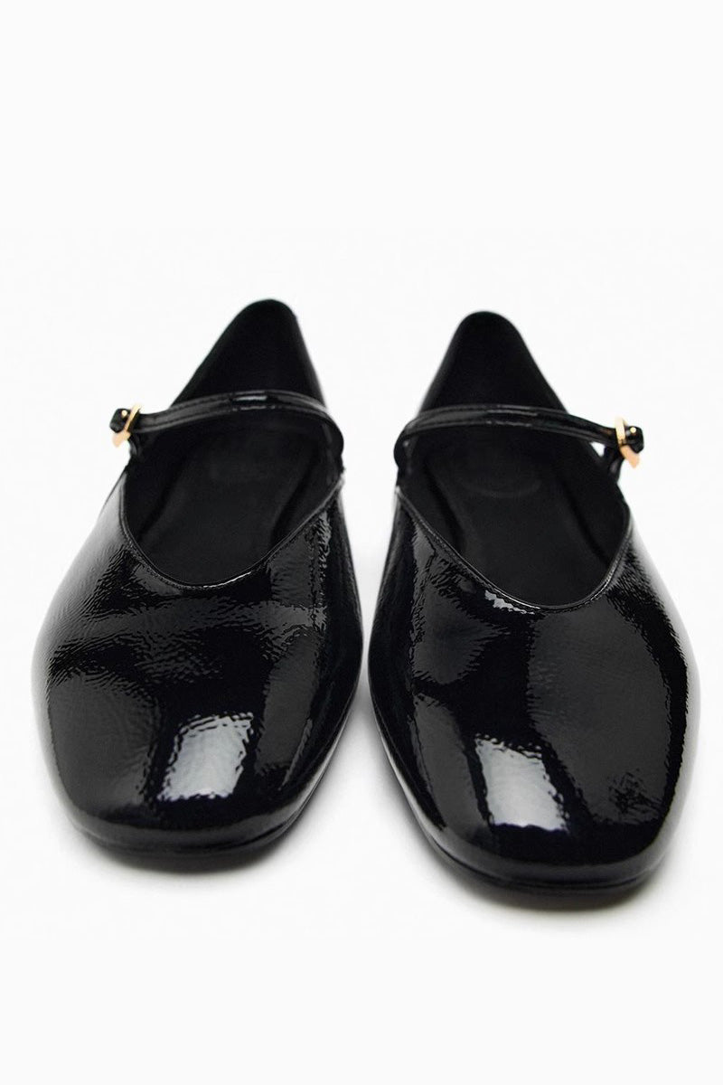 Zwarte Stijlvolle ballerina’s voor dames met een bandje over de voet en een trendy vierkante neus, perfect voor zowel casual als chique looks.