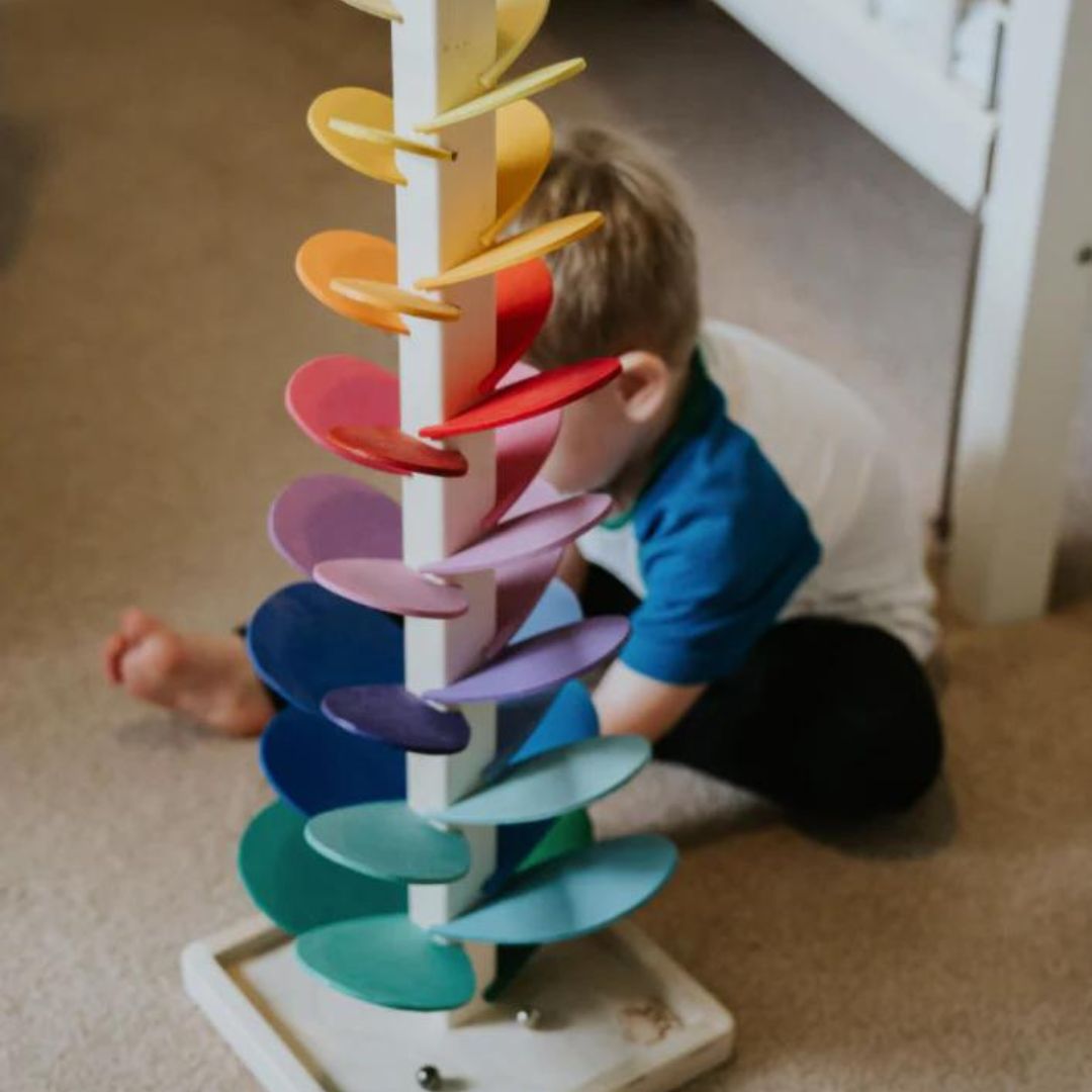 Montessori interactieve geluidsboom – educatief regenboog murmur toren speelgoed voor kinderen, duurzaam hout en stimuleert zintuigen en concentratie.
