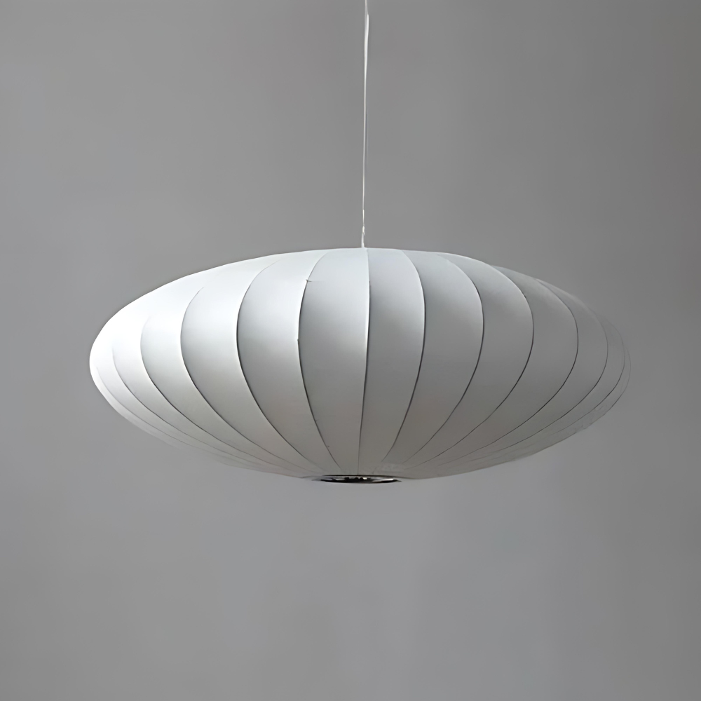 Solenne lamp – elegante verlichting met warme lichtval en chique ontwerp, creëert een sfeervolle ambiance voor woon- en slaapkamer.