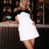 Off-Shoulder Mini Jurk met Strikdetail