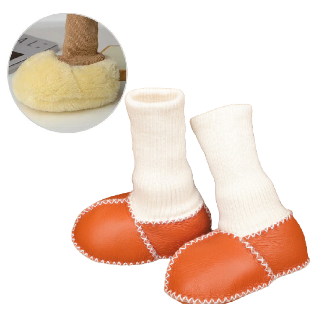 MiniKicks warme en knusse baby slofjes – zachte, gevoerde stof en comfortabele pasvorm voor kleine voetjes.
