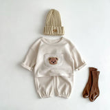 BearHug gebreide trui en broek set met schattig berenmotief voor baby’s – warme, zachte en comfortabele outfit voor dagelijks gebruik en koude dagen.