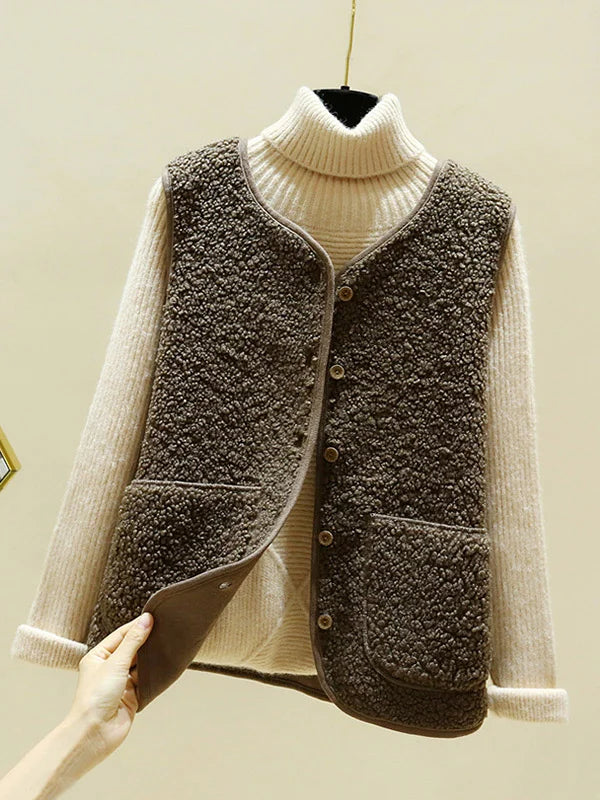 Dorien Lamswollen Vest – Luxe, zacht en warm vest van lamswol, perfect voor een elegante en comfortabele look tijdens koude dagen.