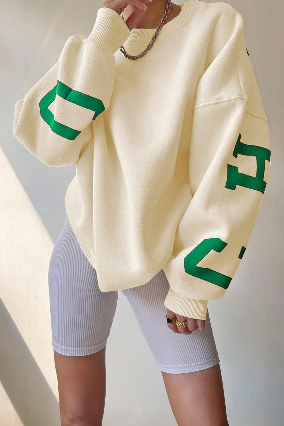 Oversized damestrui in moderne snit – comfortabel en trendy voor een casual look.
