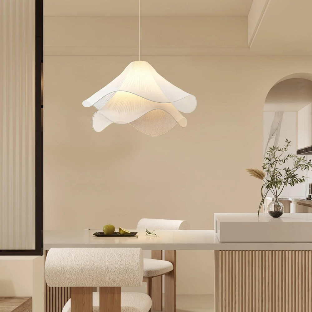 SerenityGlow luxe designlamp met modern en elegant ontwerp – sfeervolle verlichting die stijl en warmte toevoegt aan elke kamer.