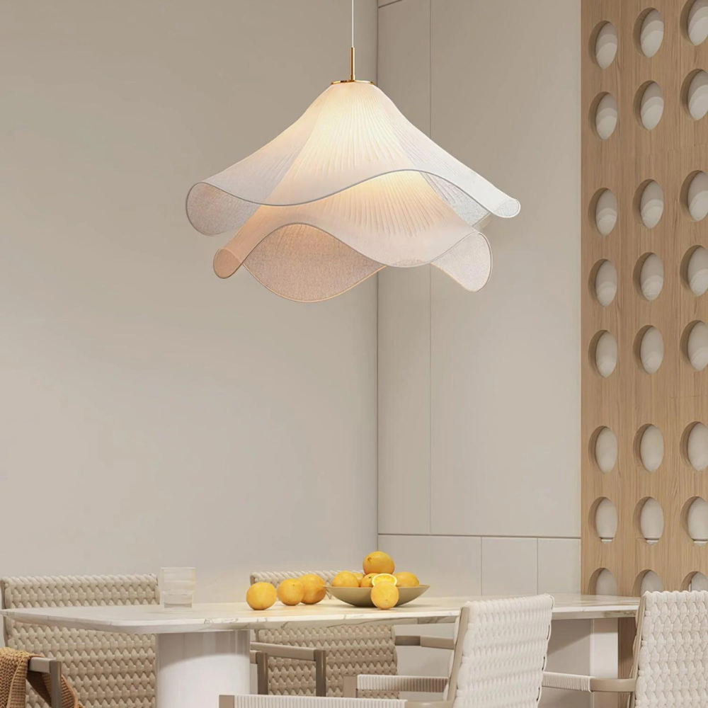 SerenityGlow luxe designlamp met modern en elegant ontwerp – sfeervolle verlichting die stijl en warmte toevoegt aan elke kamer.