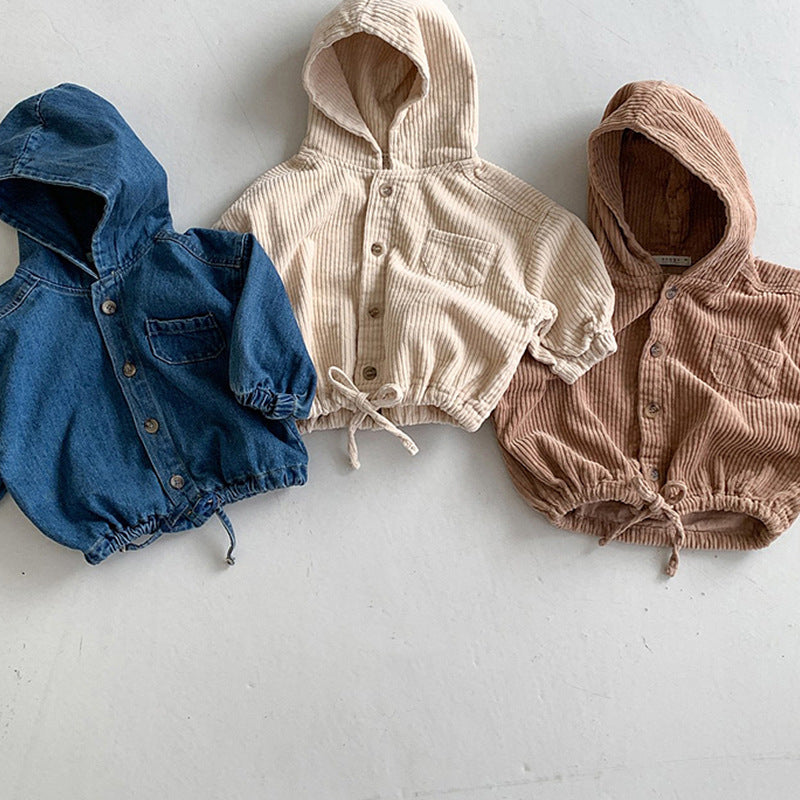 LittleStyle trendy unisex kinderjas, gemaakt van duurzame en comfortabele stof – perfecte pasvorm voor dagelijks gebruik en alle seizoenen.