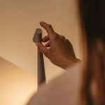 NordLight draadloze LED tafellamp met Scandinavisch design – minimalistische en stijlvolle lamp voor sfeervolle verlichting in woonkamer, slaapkamer of kantoor.