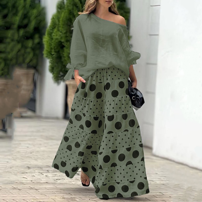 Maëlle - Tweedelig Pak met Stippen – Trendy Damesoutfit met Luchtige Stof, Elegante Stippenprint, Comfortabele Pasvorm en Modieuze Look voor Zomer en Lente.